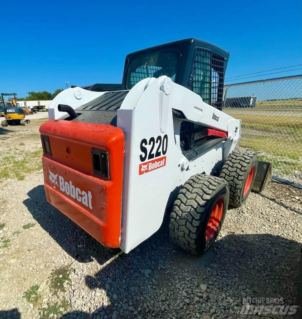 Bobcat S 220 Міні-навантажувачі