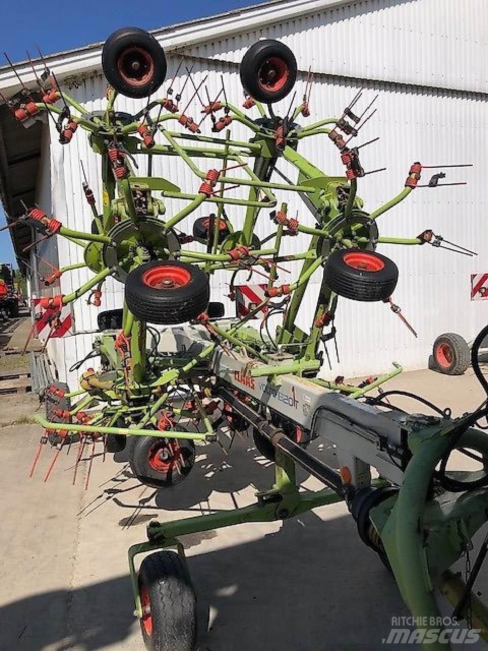 CLAAS Volto 1320 T Граблі і сінозворушувачі