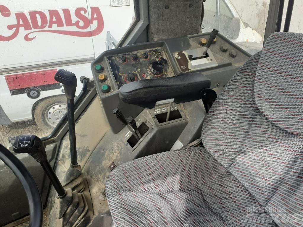 Massey Ferguson 3630 Трактори