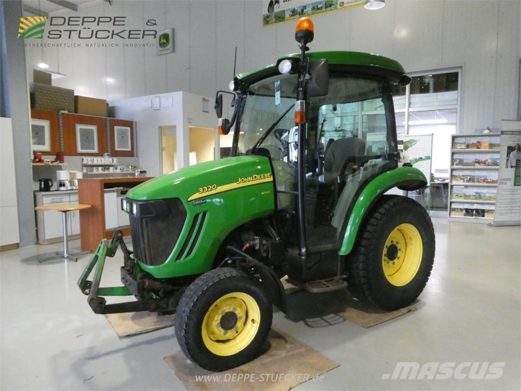 John Deere 3320 Трактори