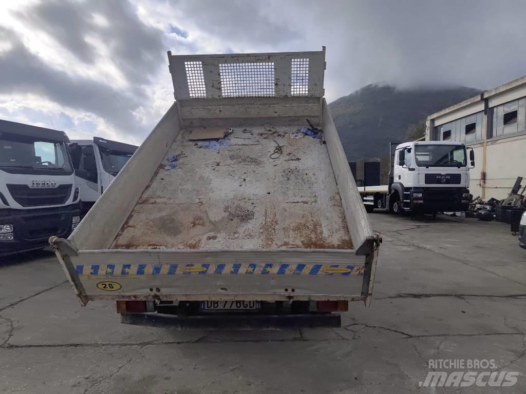 Isuzu NPR77G-5DX Автокрани
