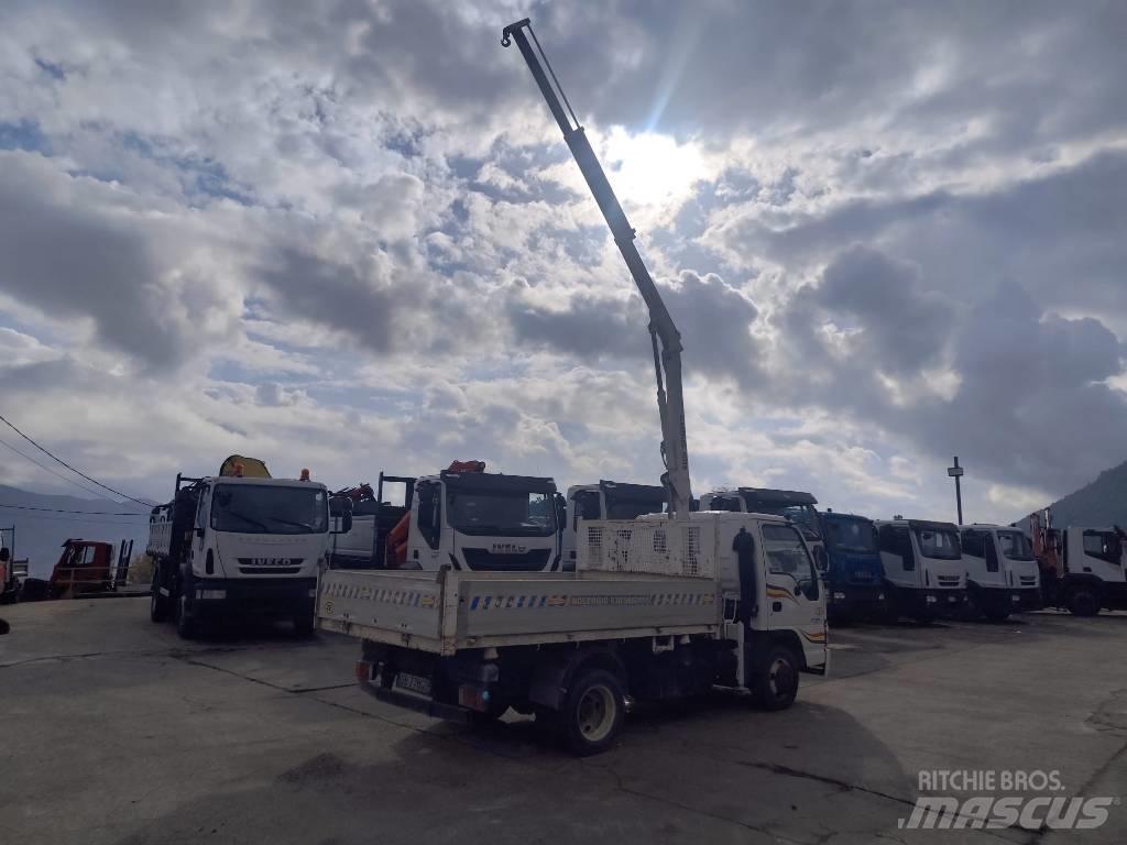 Isuzu NPR77G-5DX Автокрани
