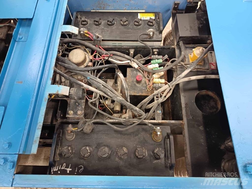 Aichi SV041 Телескопічні підйомники