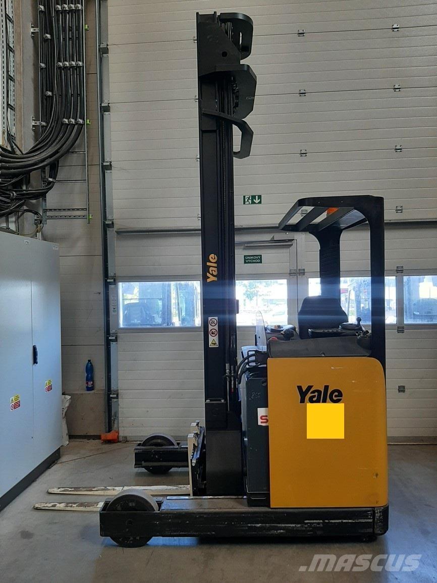 Yale MR16H Річ-трак із високим підйомом