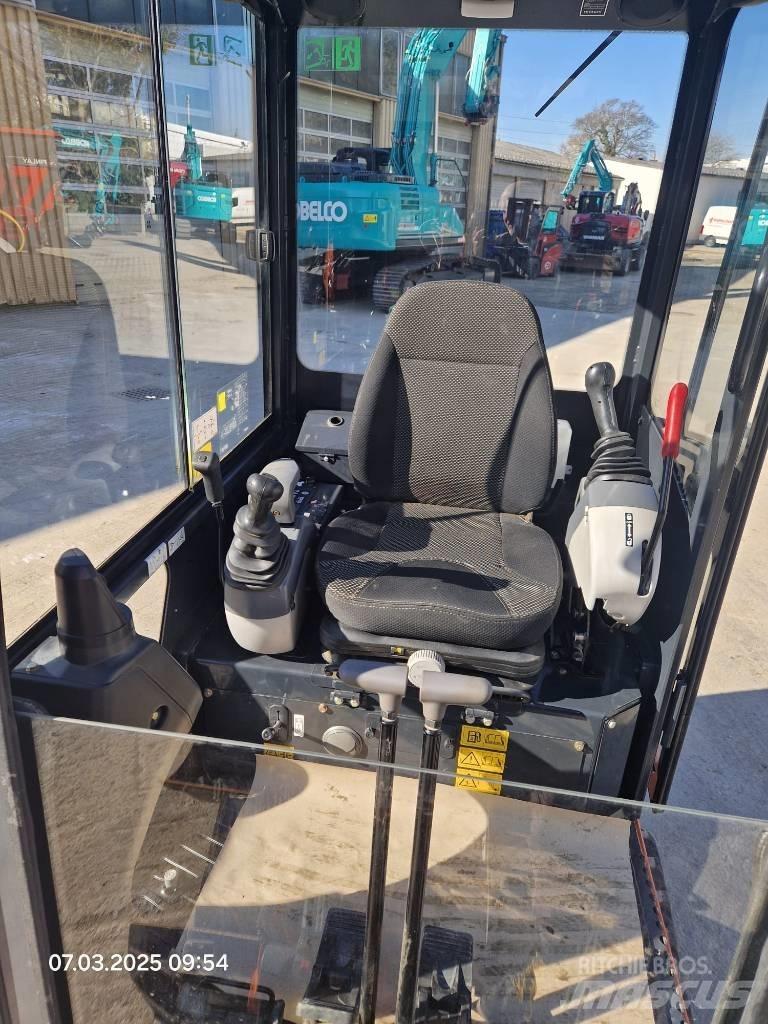 Hitachi ZX 19-6 Міні-екскаватори < 7т