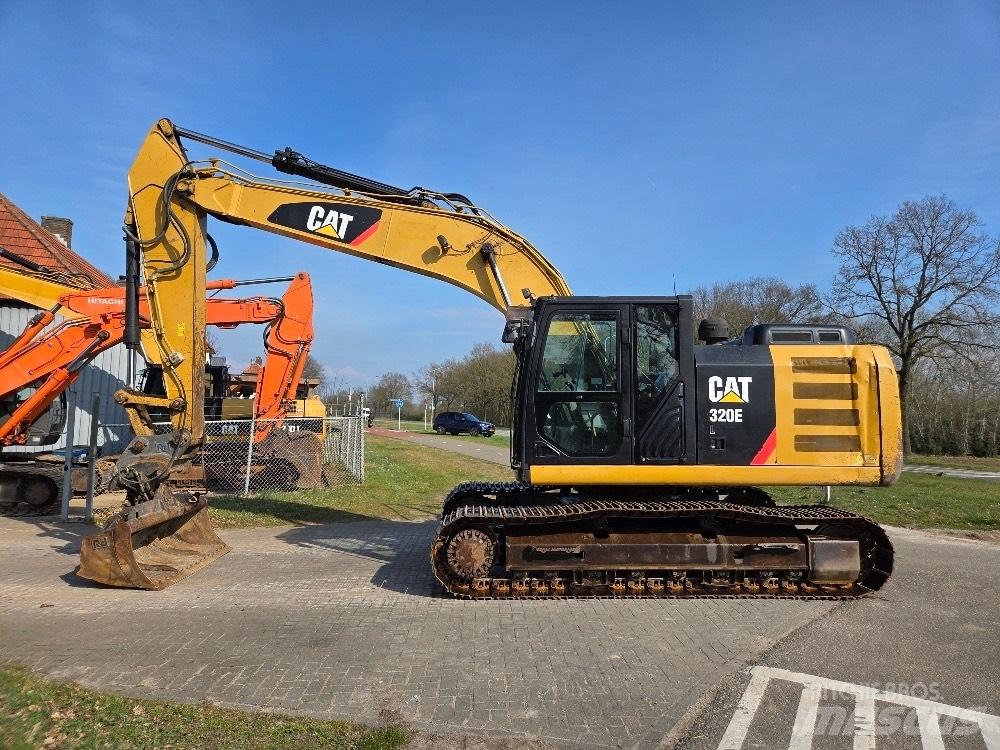 CAT 320EL Гусеничні екскаватори