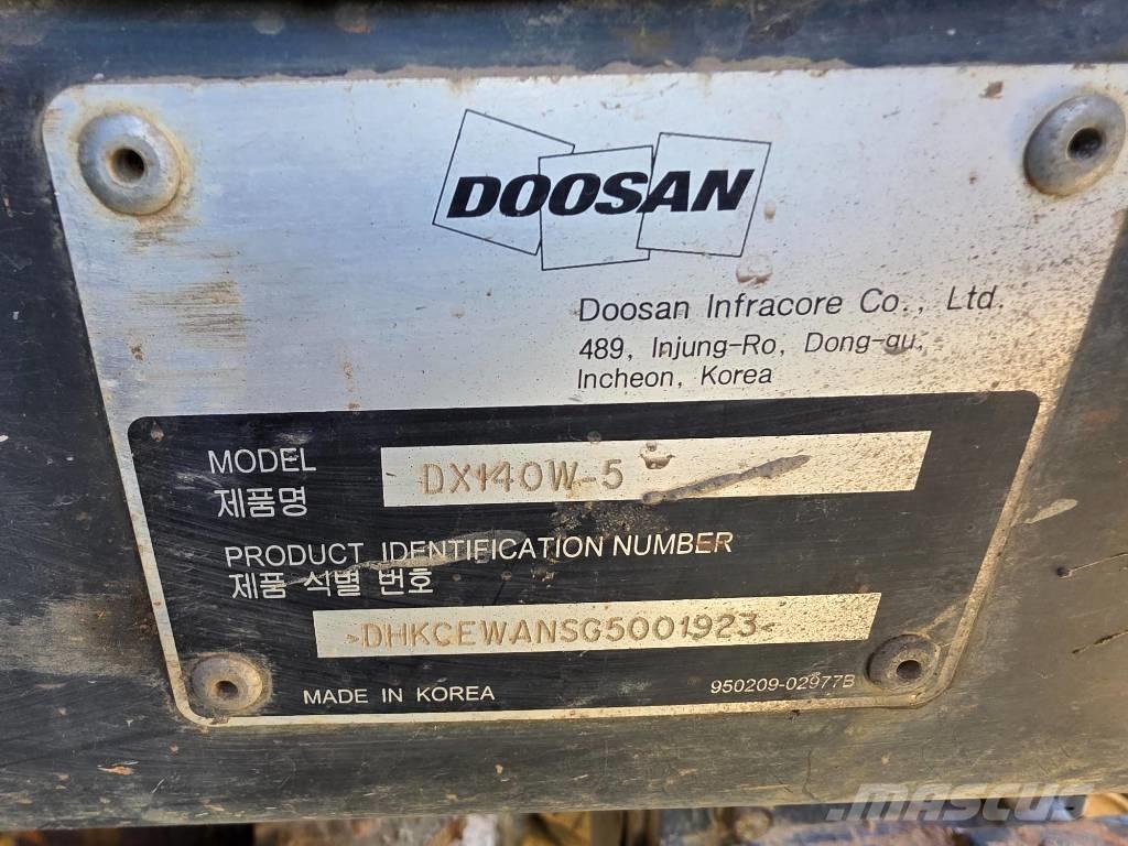Doosan DX140W-5 Колісні екскаватори