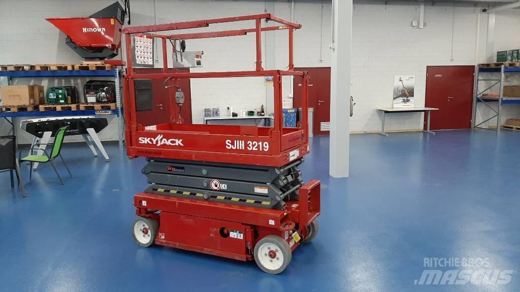 SkyJack SJIII 3219 Підйомники-ножиці