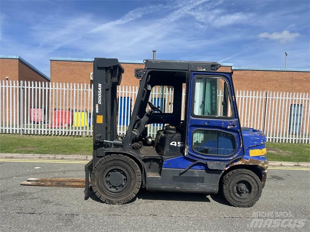 Doosan D45SC-5 Дизельні навантажувачі