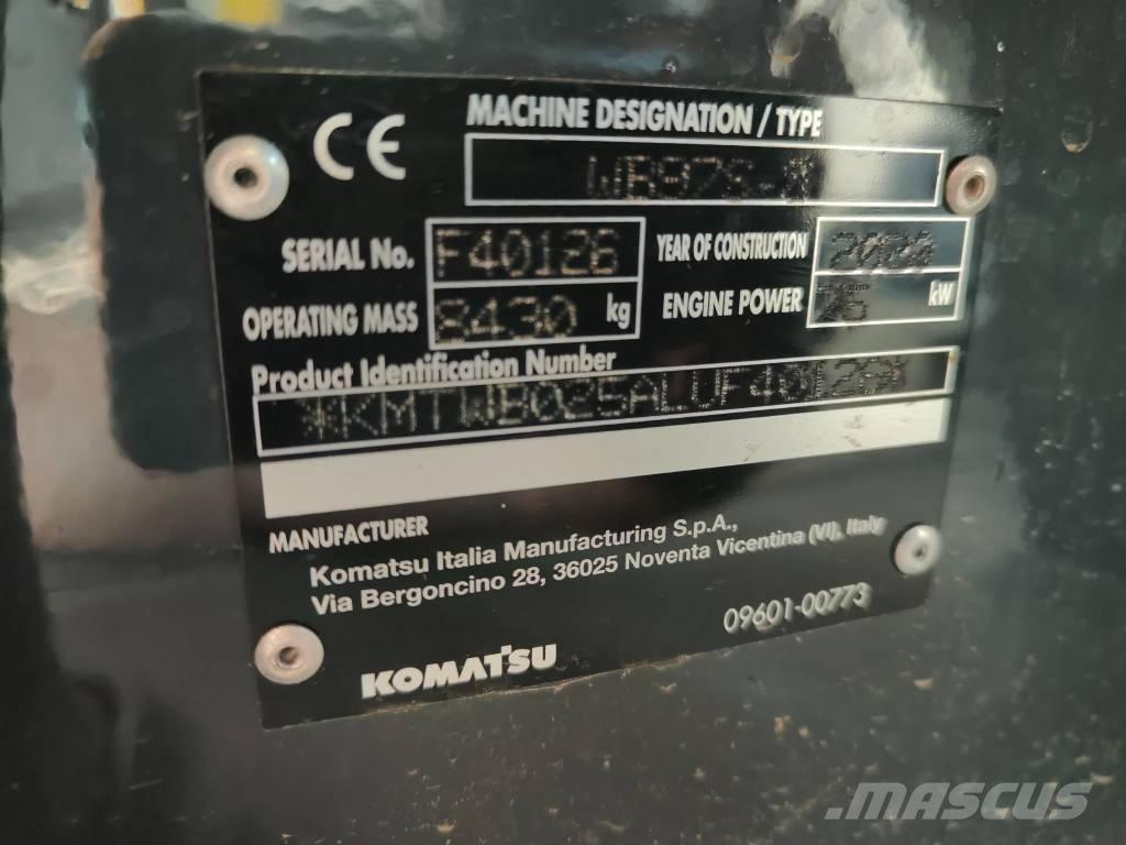 Komatsu WB 97 S-8 Екскаватори-навантажувачі