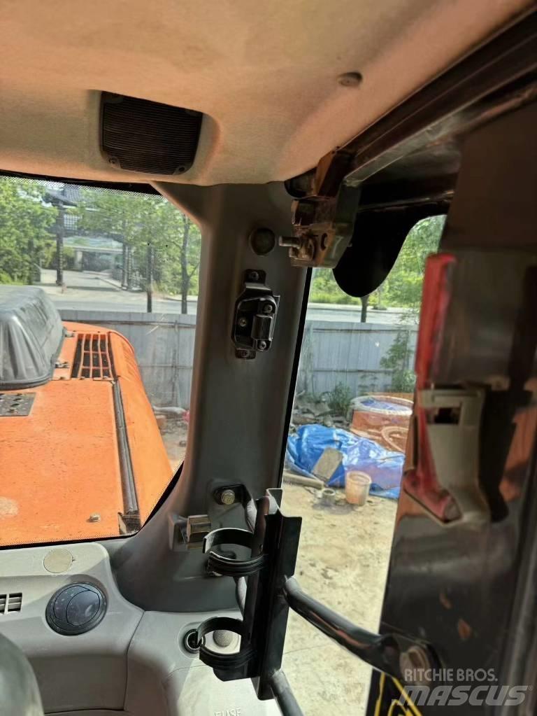 Hitachi ZX 350-3 Гусеничні екскаватори
