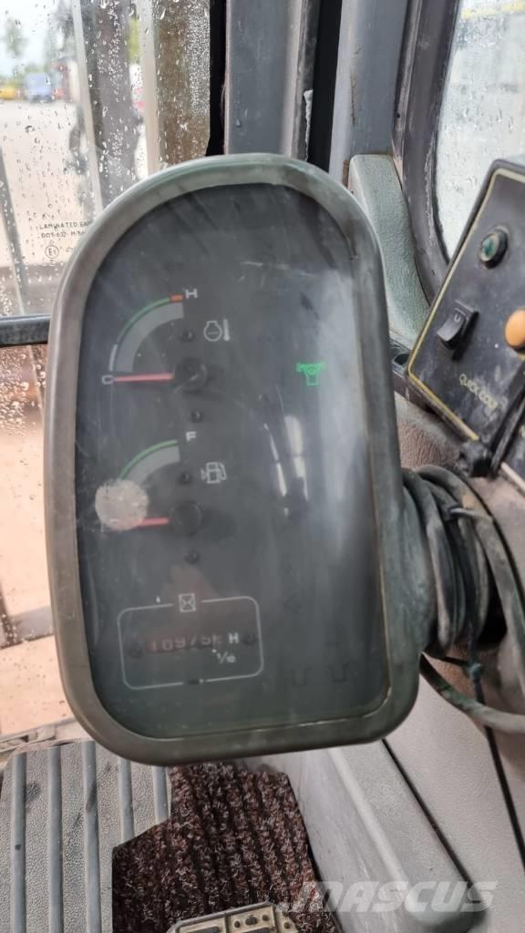 Volvo EC 210 B LC Гусеничні екскаватори