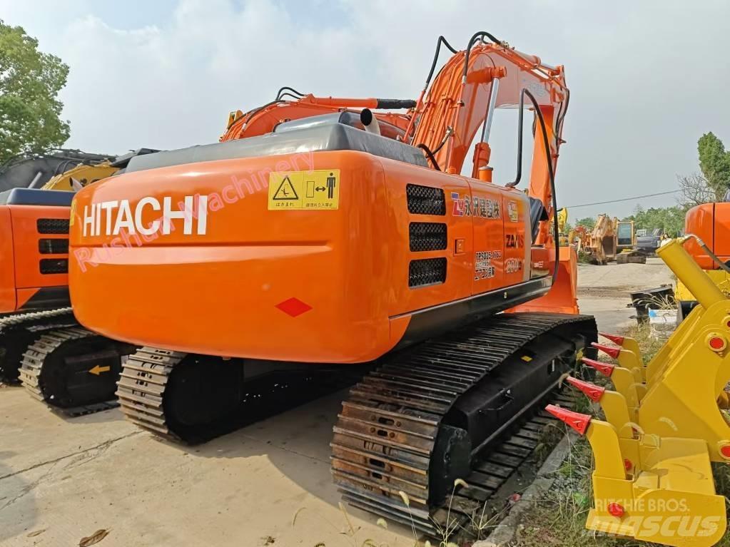Hitachi ZX 200 Гусеничні екскаватори