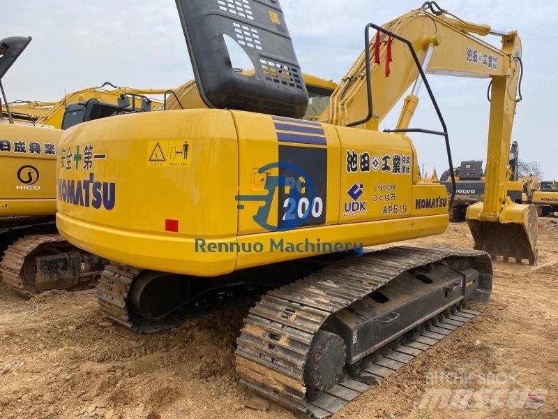 Komatsu PC200-7 Гусеничні екскаватори