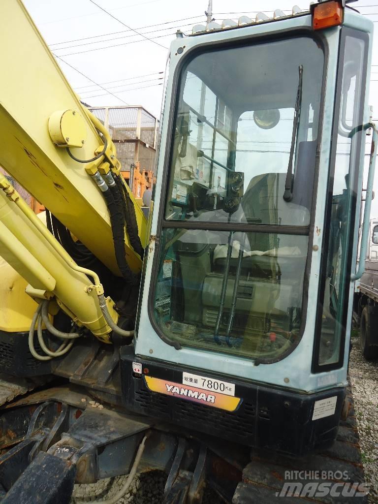 Yanmar B7-5A Середні екскаватори 7т. - 12т.