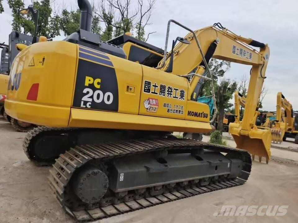 Komatsu PC 200 Гусеничні екскаватори