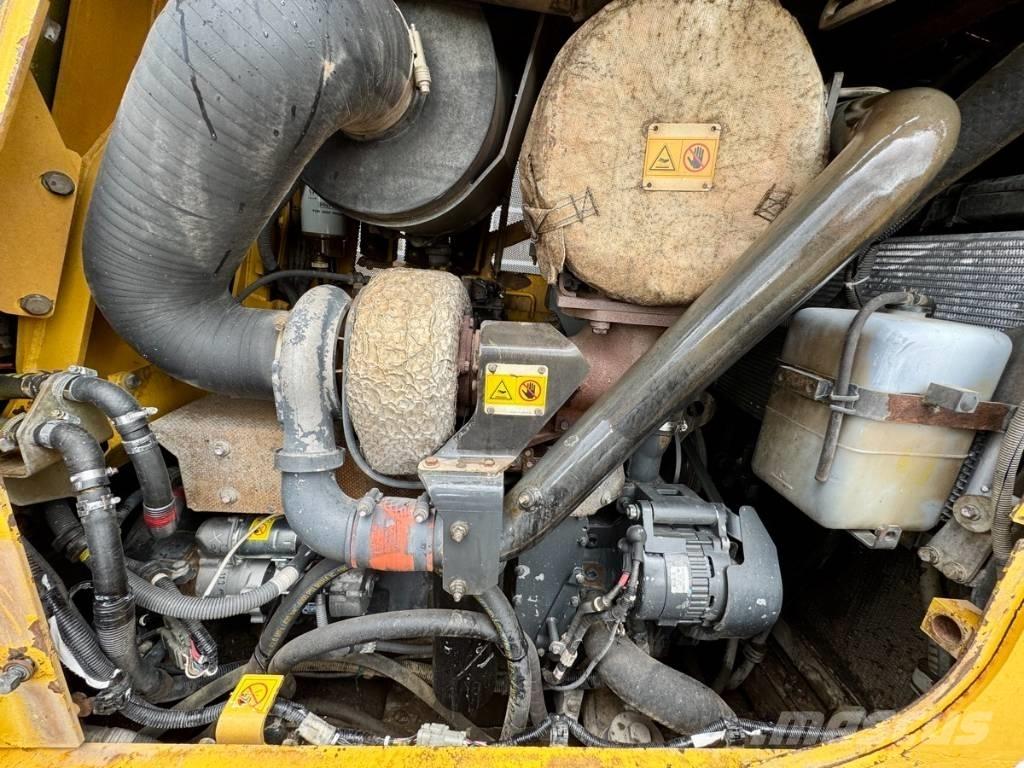Komatsu D 65 WX-16 Гусеничні бульдозери