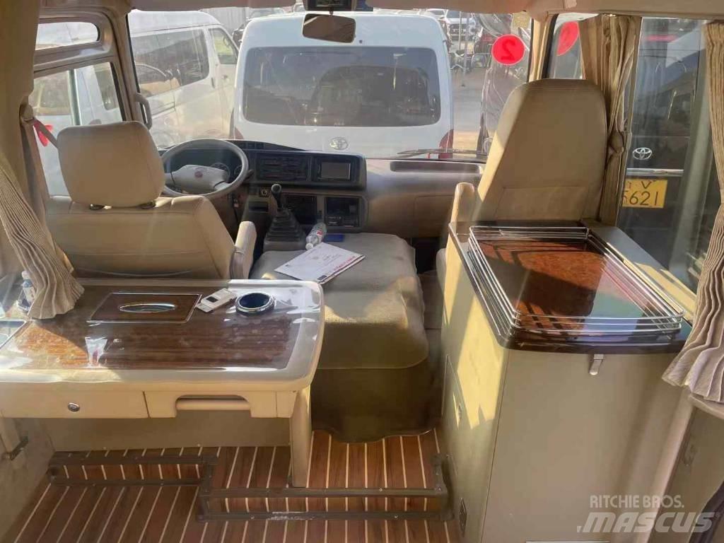 Toyota Coaster Міжміські автобуси