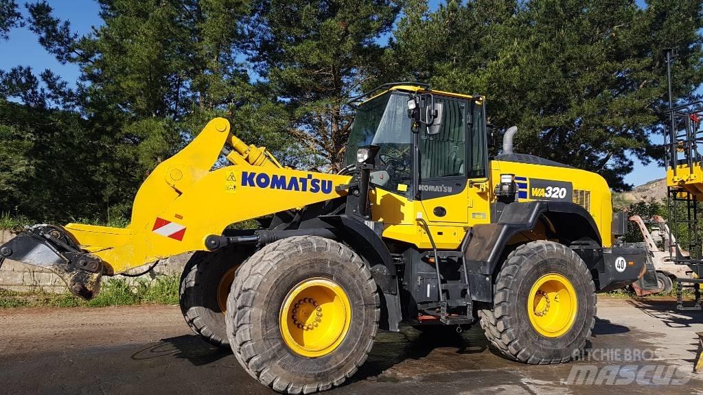 Komatsu WA320-8E0 Фронтальні навантажувачі