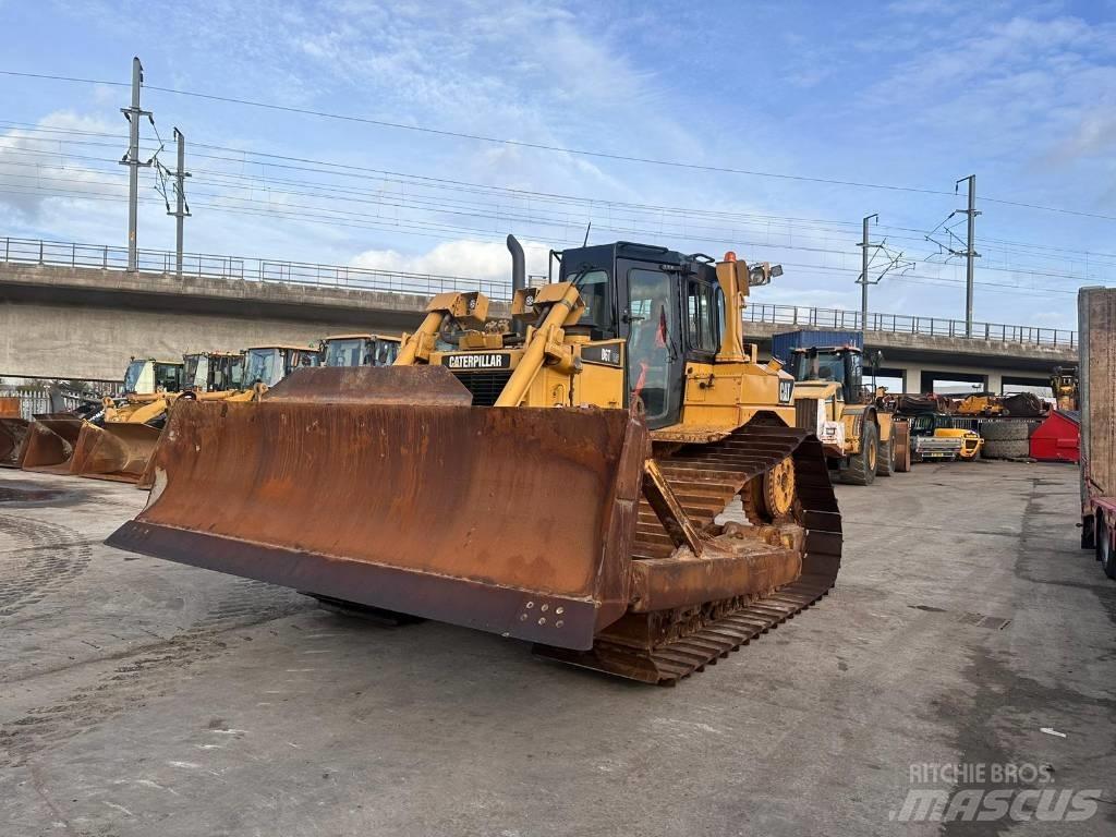 CAT D6T Гусеничні бульдозери