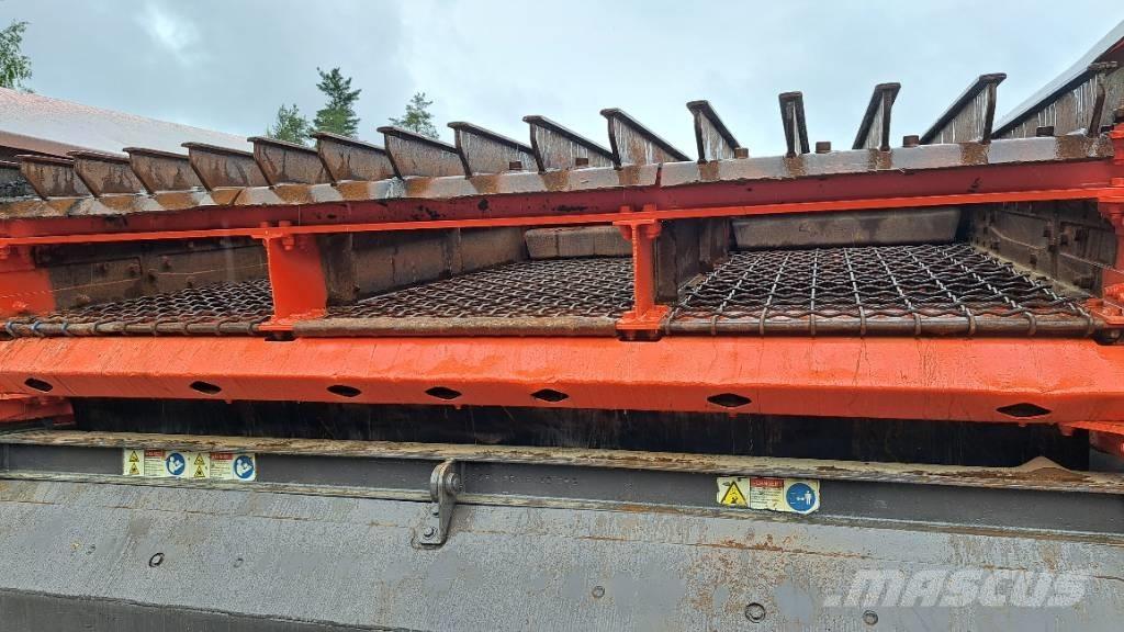 Sandvik QE 141 Мобільні грохоти