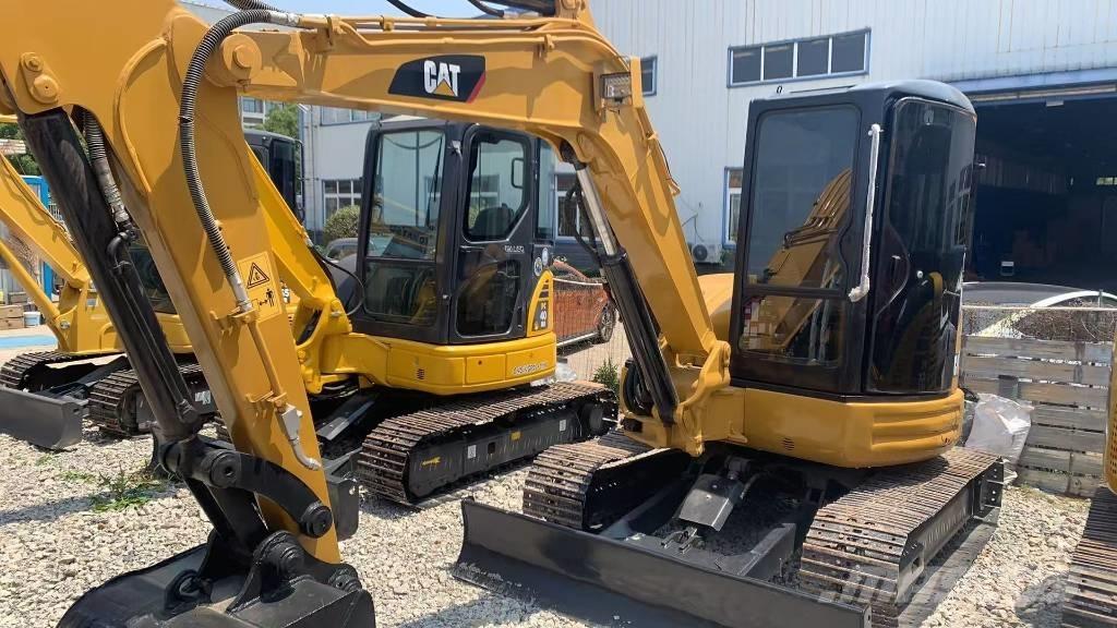 CAT 304 Гусеничні екскаватори