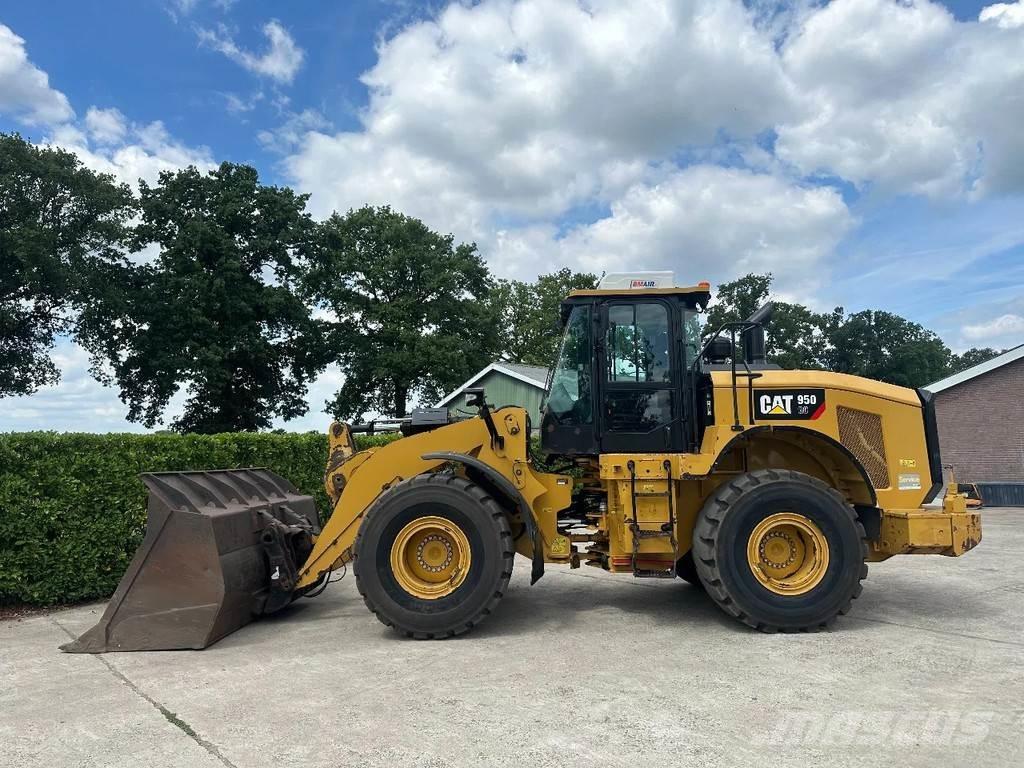 CAT 950G Фронтальні навантажувачі