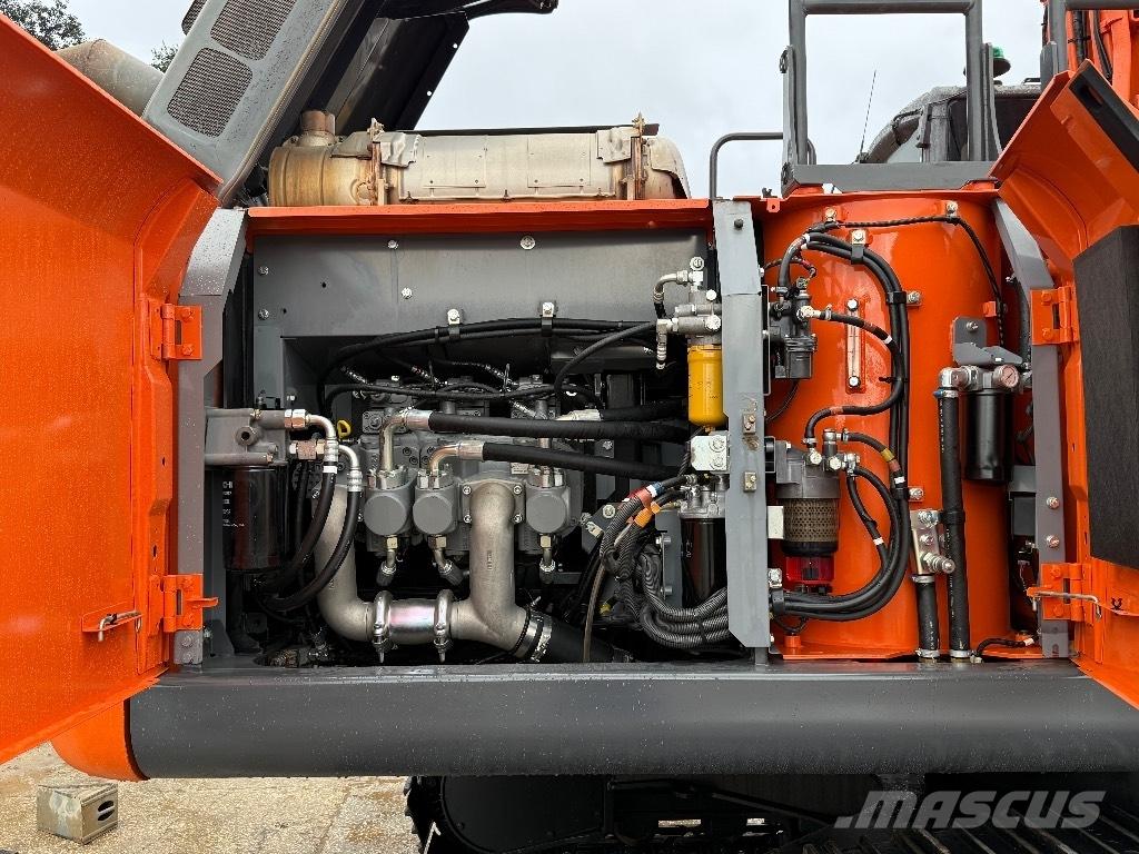 Hitachi ZX 210 LC-6 Гусеничні екскаватори