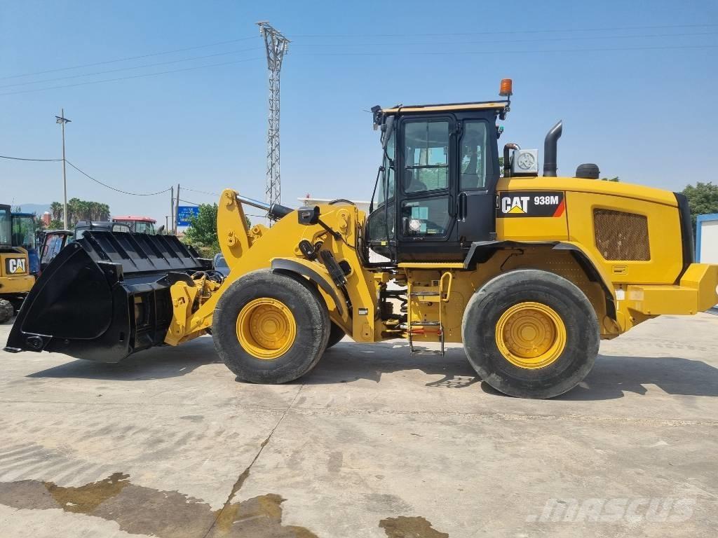 CAT 938 M Фронтальні навантажувачі