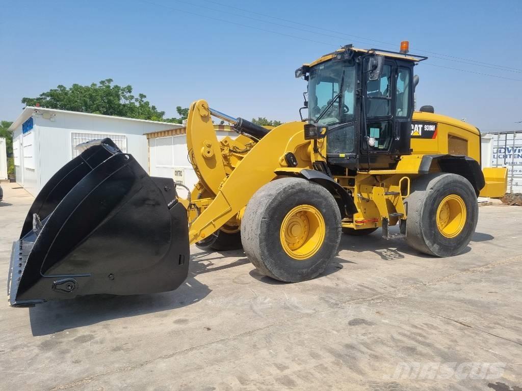CAT 938 M Фронтальні навантажувачі