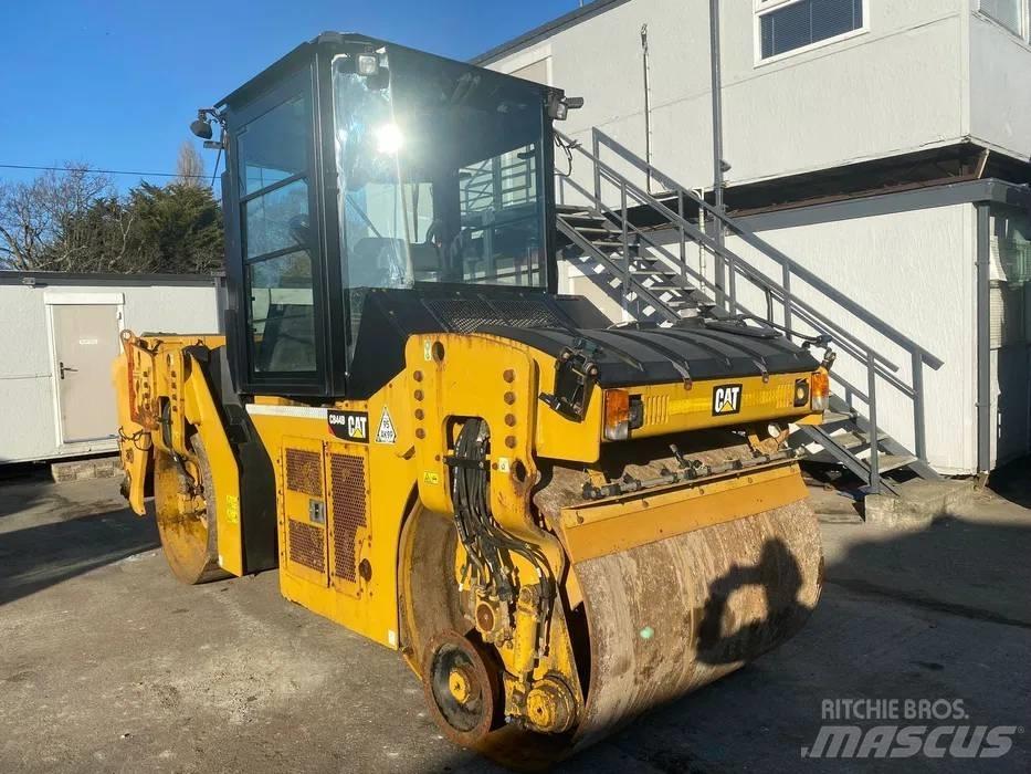CAT CB 44 B Котки тротуарні