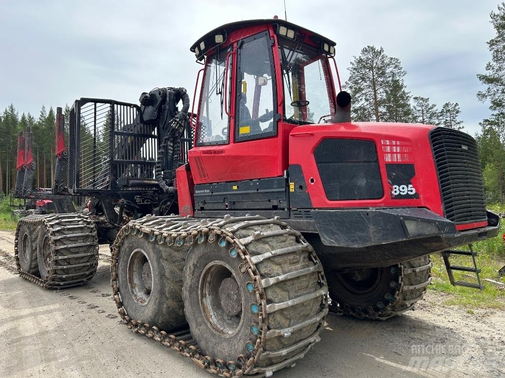 Komatsu 895 Форвардери