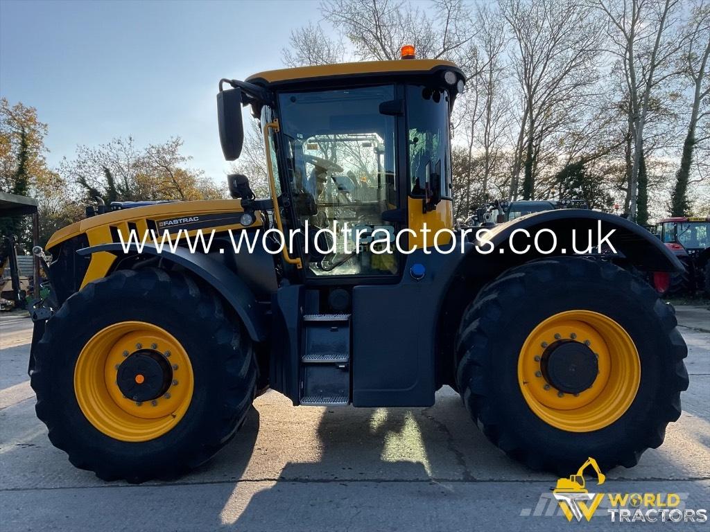 JCB Fastrac 4220 Трактори