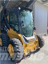 John Deere 324G Міні-навантажувачі