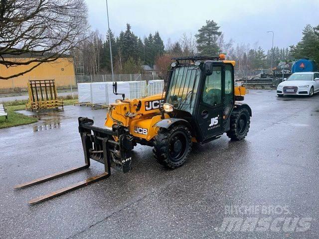 JCB 525-60T5 Телескопічні навантажувачі