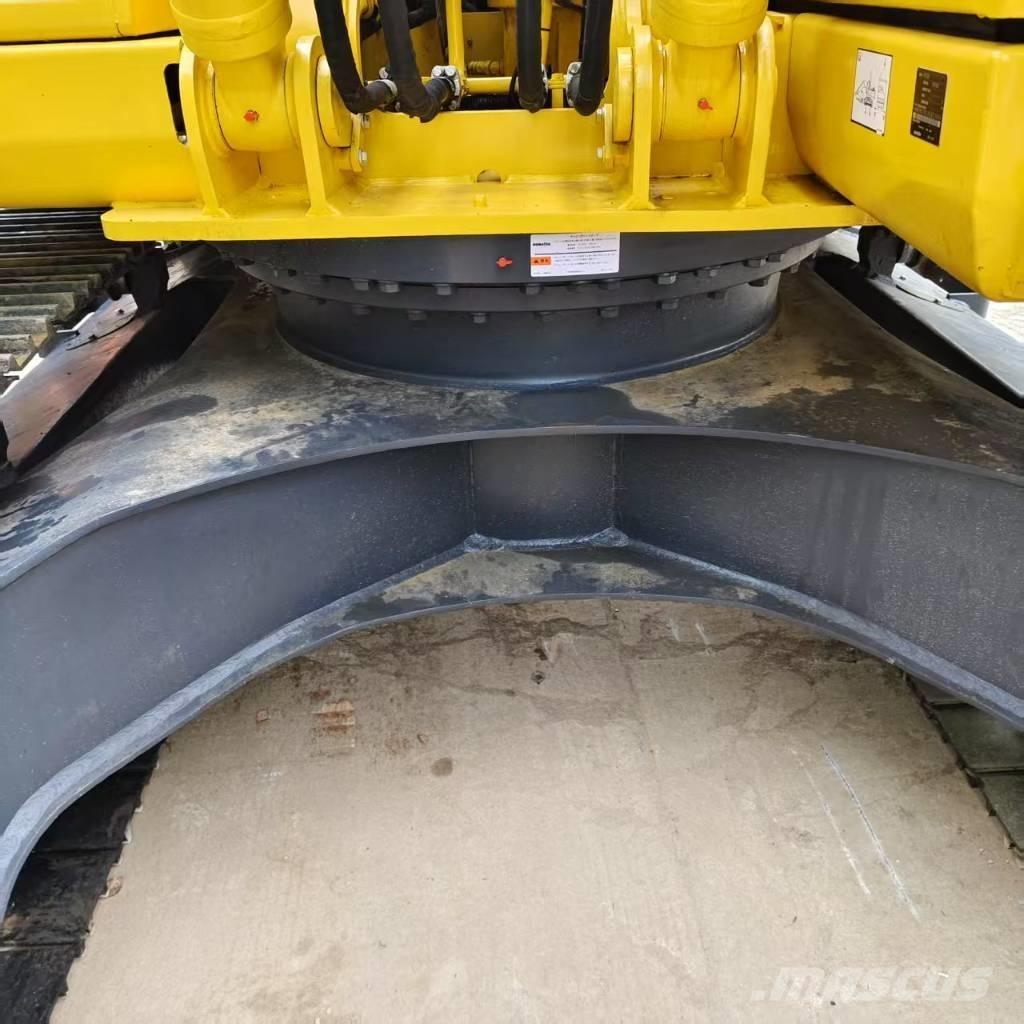 Komatsu PC 200-8 Гусеничні екскаватори