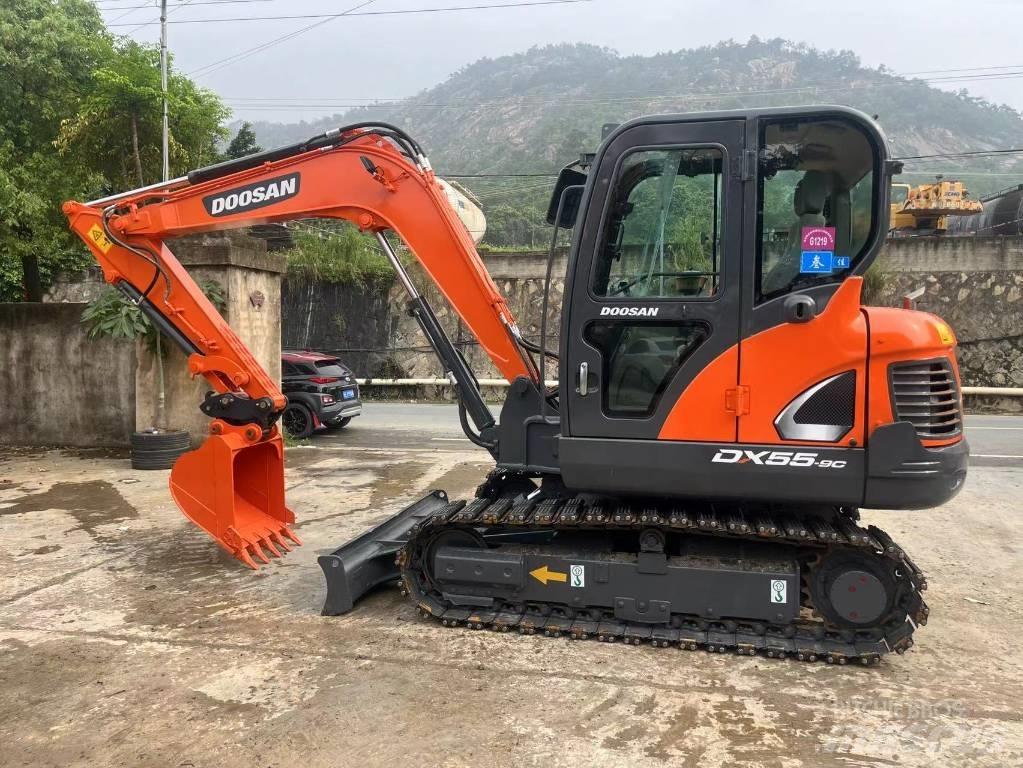 Doosan DX55-9C Міні-екскаватори < 7т