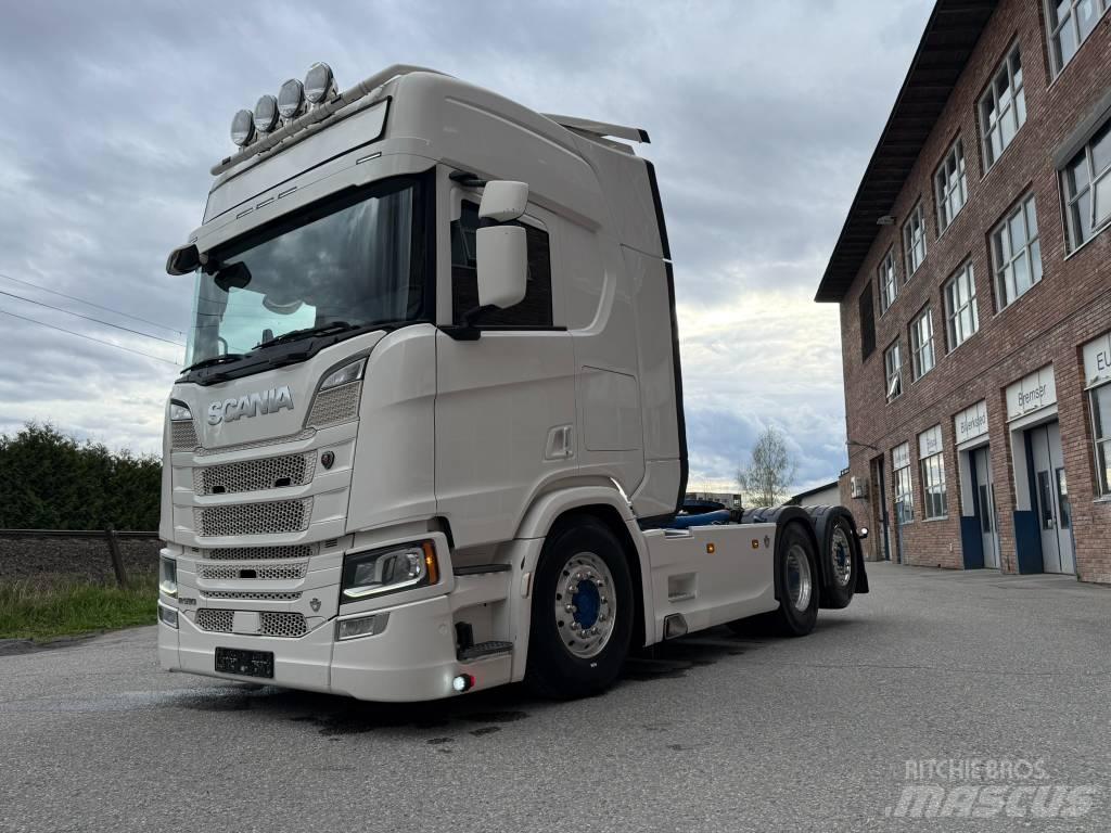 Scania R 590 Тягачі