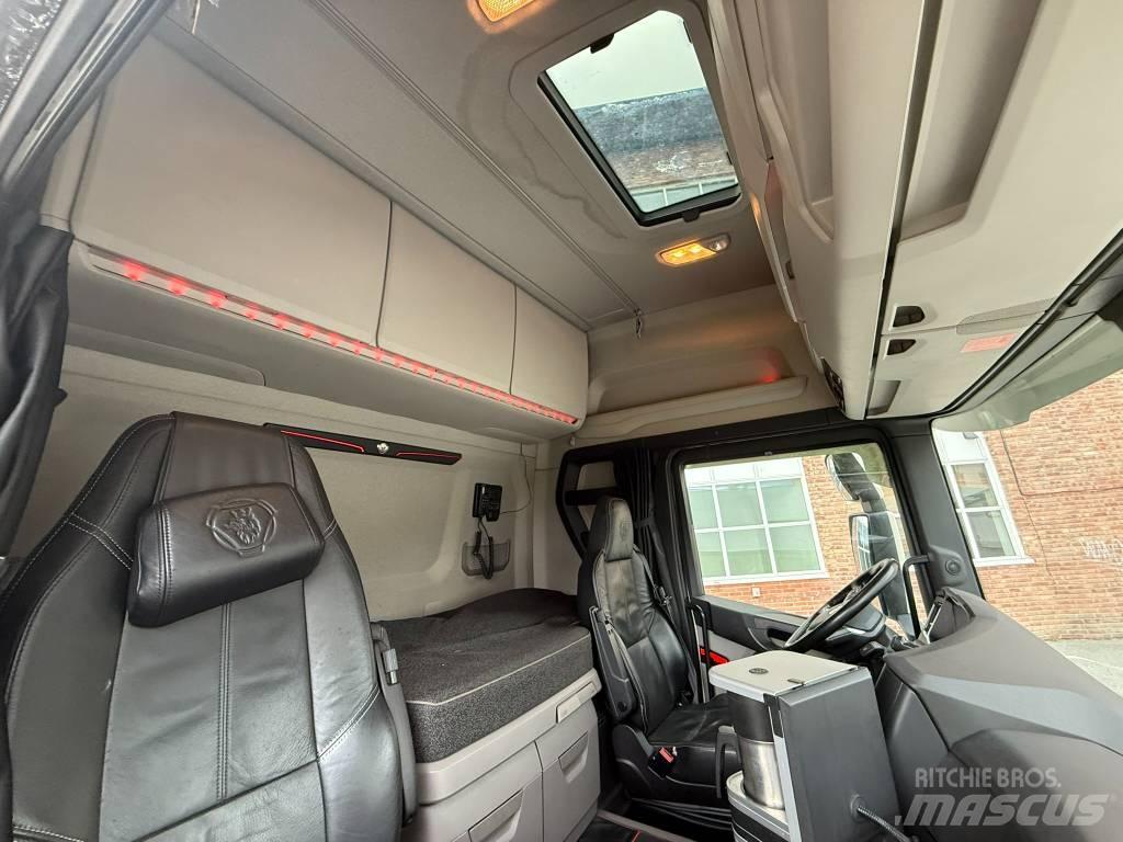 Scania R 590 Тягачі