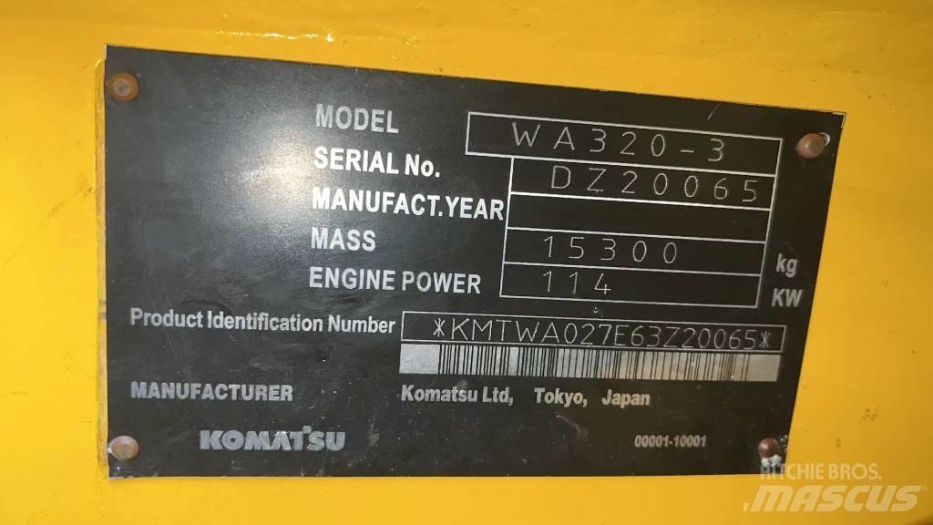 Komatsu WA320-3 Фронтальні навантажувачі