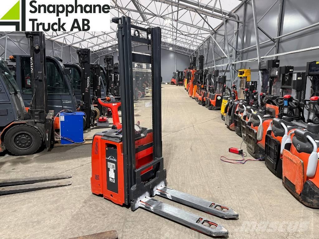 Linde D 14 Самохідні електроштабелери