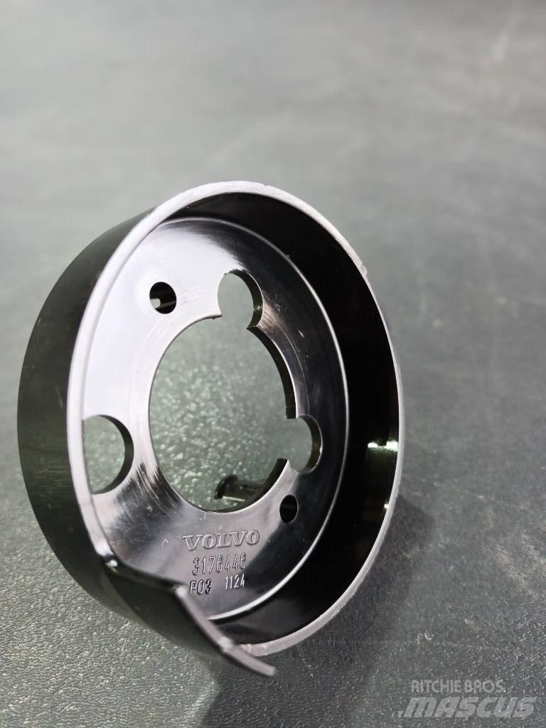 Volvo COVER 3176446 Коробки передач