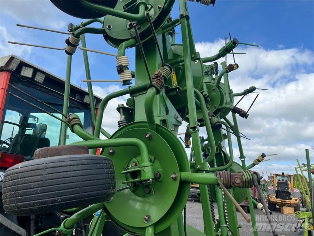Krone KW 7.92 /8 Граблі і сінозворушувачі