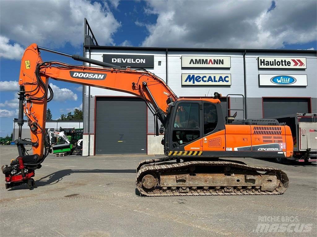 Doosan DX255LC-5 Гусеничні екскаватори