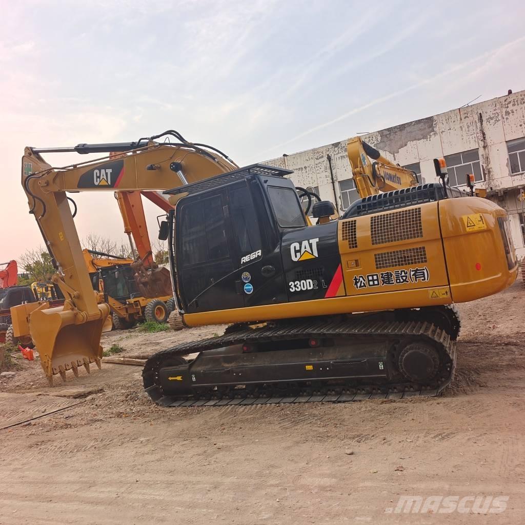CAT 324 D2L Гусеничні екскаватори