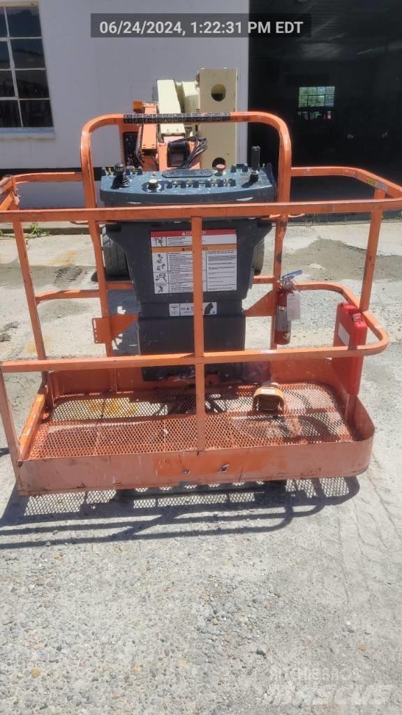 JLG E 450 AJ Колінчаті підйомники