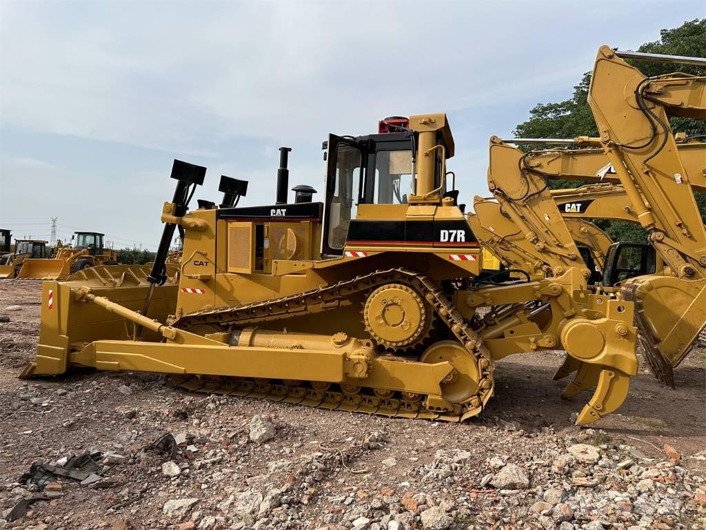 CAT D7R Гусеничні бульдозери