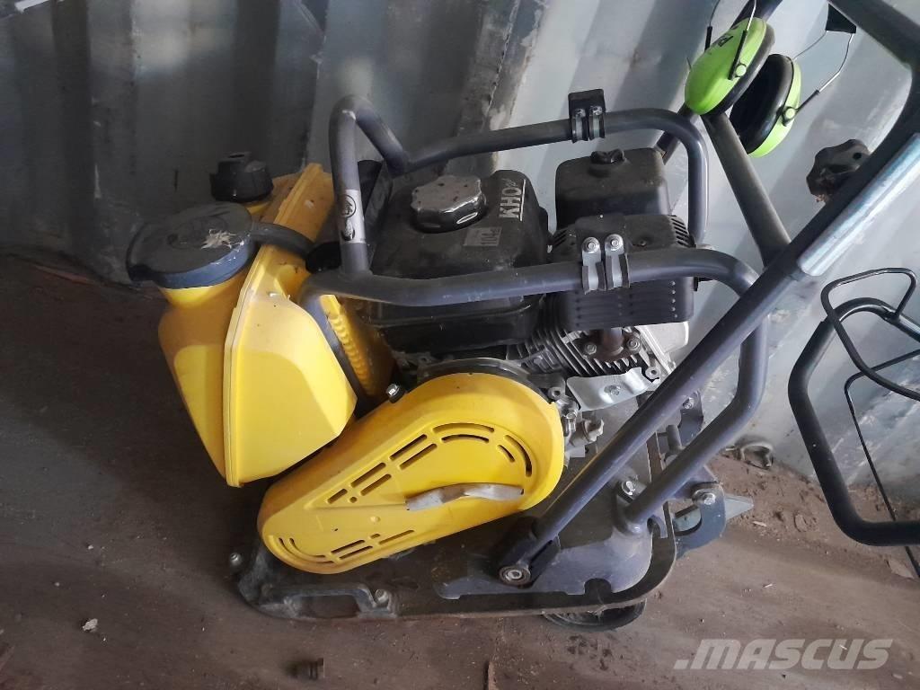 Atlas Copco LF 75 Віброплити та вібротрамбовки