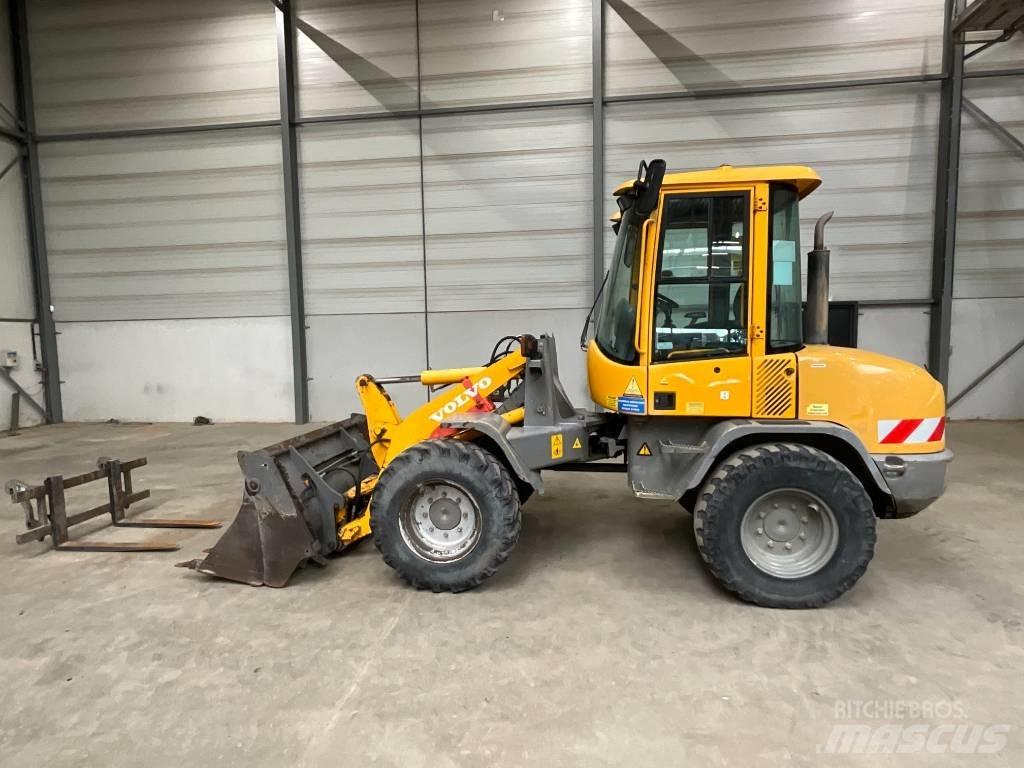 Volvo L 30 B-Z/X Фронтальні навантажувачі