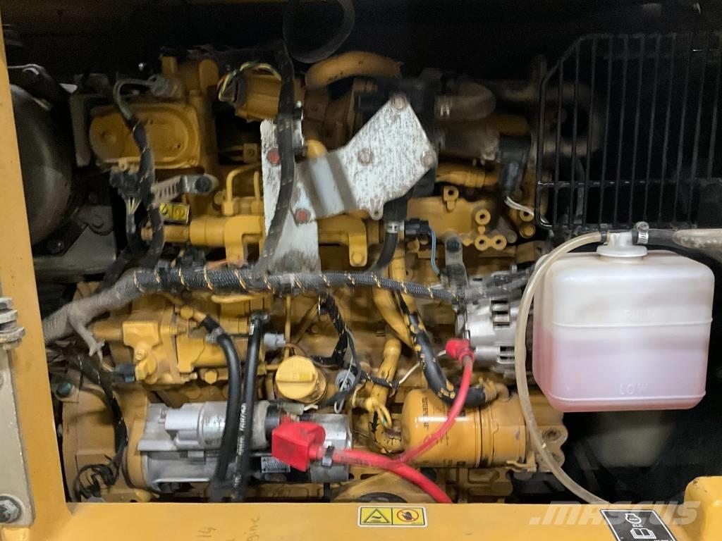 CAT 308 CR Середні екскаватори 7т. - 12т.